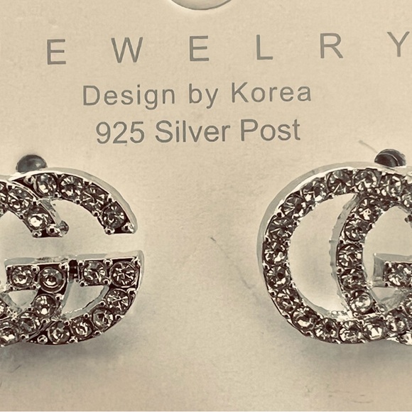 Silver Crystal Stud Earrings NWT - Picture 4 of 4